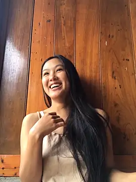 Mai lovely online show from 10.19.25