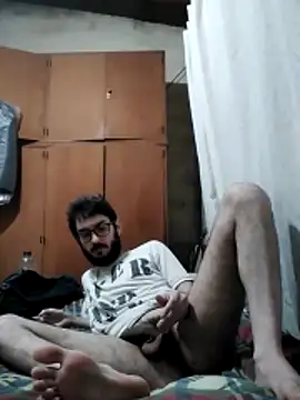 Snapshot of Fefede97_ chatting on 11.28.25 Fefede97 online show from 11.28.25