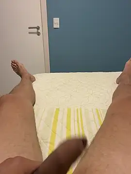 Snapshot of Arioi11 chatting on 09.24.25 Arioi11 online show from 09.24.25