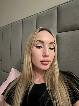 Snapshot of MaryDavies chatting on 03.08.26 MaryDavies online show from 03.08.26