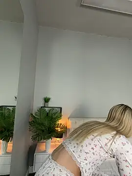 Snapshot of MaryDavies chatting on 03.17.26 MaryDavies online show from 03.17.26