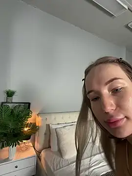 Snapshot of MaryDavies chatting on 03.19.26 MaryDavies online show from 03.19.26