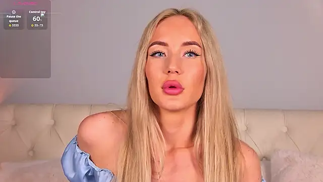 Snapshot of MaryDavies chatting on 03.27.26 MaryDavies online show from 03.27.26