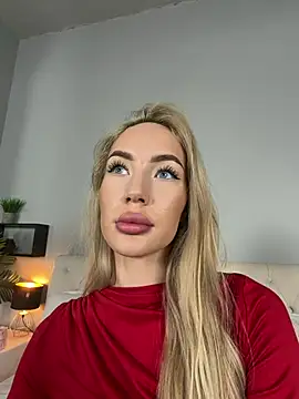 Snapshot of MaryDavies chatting on 04.02.26 MaryDavies online show from 04.02.26