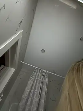 Snapshot of MaryDavies chatting on 04.06.26 MaryDavies online show from 04.06.26