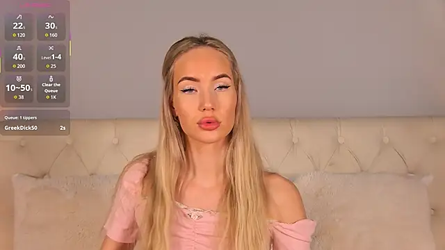 Snapshot of MaryDavies chatting on 04.14.26 MaryDavies online show from 04.14.26