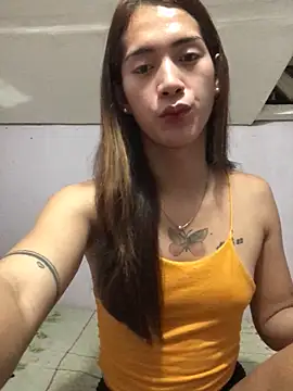 Snapshot of ashley_bombshell chatting on 12.19.25 ashley bombshell online show from 12.19.25