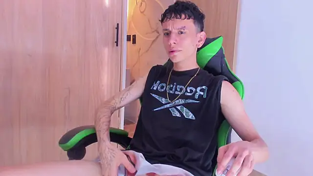 Skinny batman online show from 10.16.25