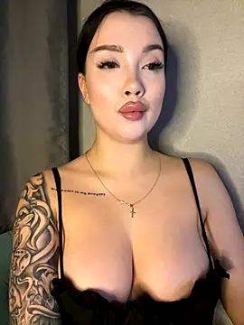 Snapshot of kiss_Lissa chatting on 12.22.25 kiss Lissa online show from 12.22.25