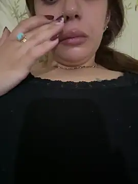 Snapshot of Laila-sexi chatting on 10.04.25 Laila-sexi online show from 10.04.25