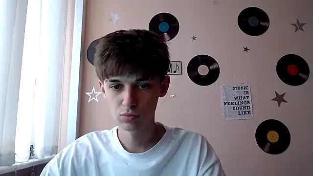 Snapshot of Hoot_Dude_ chatting on 10.02.25 Hoot Dude  online show from 10.02.25