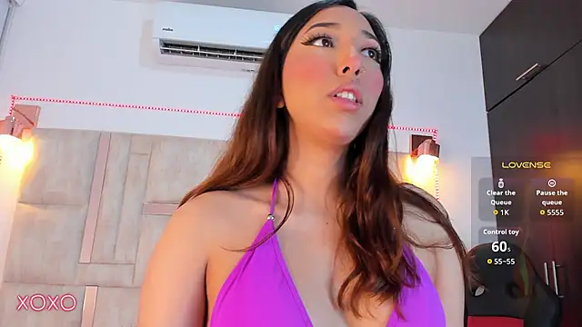 emily  walker online show from 11.11.25