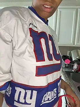 Snapshot of YeahhhitsBreezy chatting on 02.08.26 YeahhhitsBreezy online show from 02.08.26