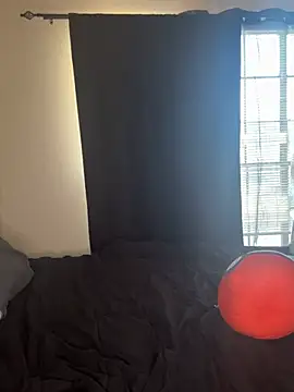 Snapshot of YeahhhitsBreezy chatting on 02.26.26 YeahhhitsBreezy online show from 02.26.26