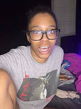 Snapshot of YeahhhitsBreezy chatting on 03.05.26 YeahhhitsBreezy online show from 03.05.26