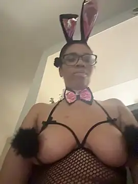 Snapshot of YeahhhitsBreezy chatting on 04.01.26 YeahhhitsBreezy online show from 04.01.26