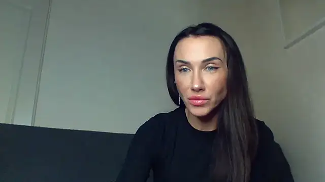 Snapshot of Zariveth chatting on 10.28.25 Zariveth online show from 10.28.25