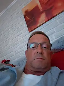 Snapshot of TommyTom76 chatting on 09.26.25 TommyTom76 online show from 09.26.25