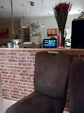 Snapshot of TommyTom76 chatting on 10.04.25 TommyTom76 online show from 10.04.25