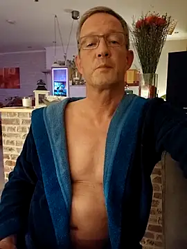 Snapshot of TommyTom76 chatting on 02.14.26 TommyTom76 online show from 02.14.26
