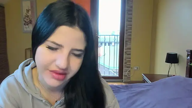 Malibu J online show from 11.04.25