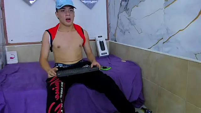 Snapshot of ALEX_MILLER25 chatting on 09.26.25 ALEX MILLER25 online show from 09.26.25