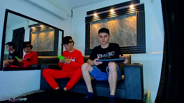 Snapshot of ALEX_MILLER25 chatting on 09.28.25 ALEX MILLER25 online show from 09.28.25