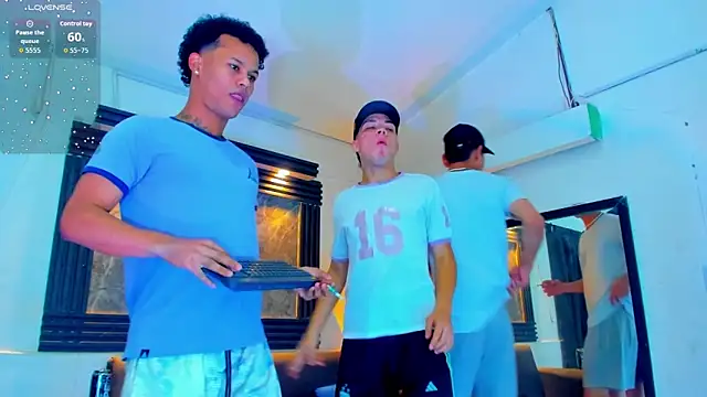 Snapshot of ALEX_MILLER25 chatting on 10.07.25 ALEX MILLER25 online show from 10.07.25