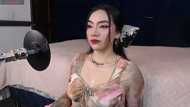 Snapshot of Brigith24 chatting on 11.10.25 Brigith24 online show from 11.10.25