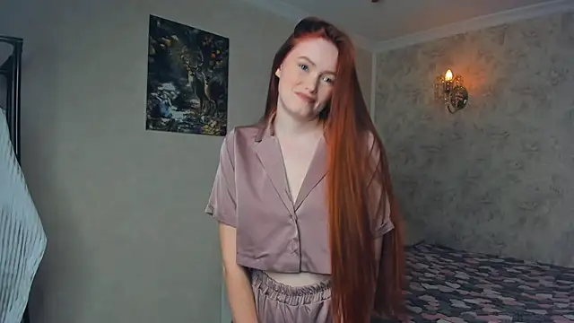 Red FoxGirl online show from 09.29.25
