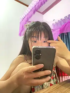 Snapshot of Lie_liee chatting on 10.01.25 Lie liee online show from 10.01.25
