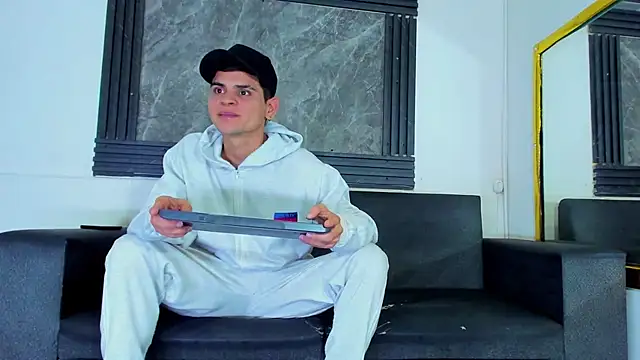 liam coleman25 online show from 02.19.26