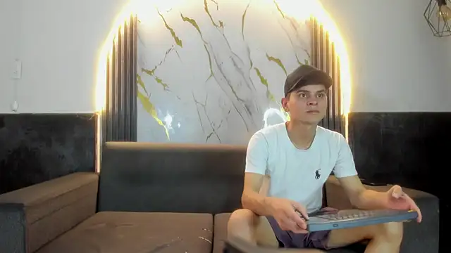 liam coleman25 online show from 02.21.26