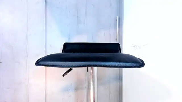 Snapshot of Bigcock_27cmt chatting on 10.18.25 Bigcock 27cmt online show from 10.18.25