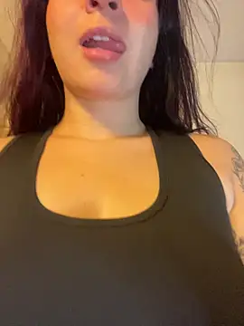 Snapshot of came_lia1 chatting on 11.13.25 came lia1 online show from 11.13.25