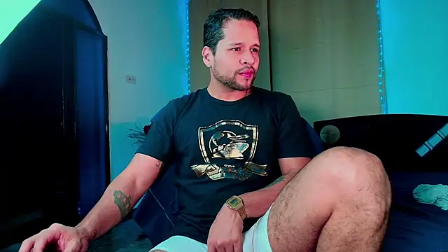 Snapshot of LucasGaeel chatting on 11.27.25 LucasGaeel online show from 11.27.25