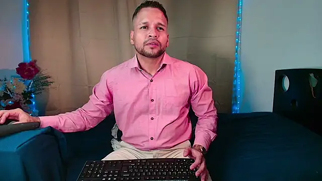 Snapshot of LucasGaeel chatting on 02.05.26 LucasGaeel online show from 02.05.26