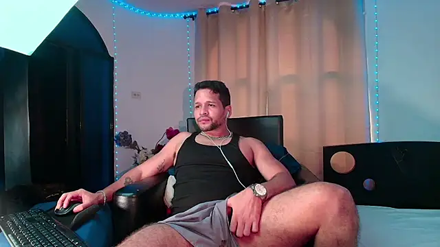 Snapshot of LucasGaeel chatting on 02.19.26 LucasGaeel online show from 02.19.26