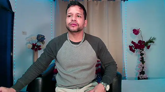 Snapshot of LucasGaeel chatting on 02.21.26 LucasGaeel online show from 02.21.26