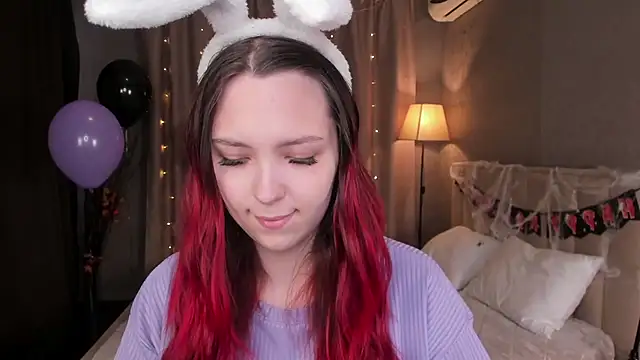 Monica  Queen online show from 10.24.25