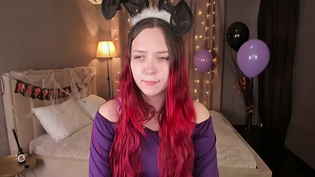 Monica  Queen online show from 10.26.25