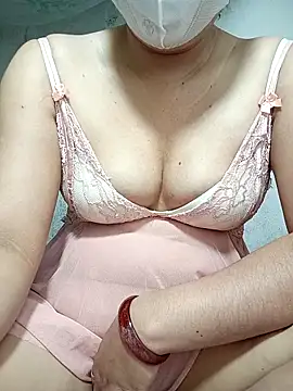 JinjinLy online show from 10.24.25