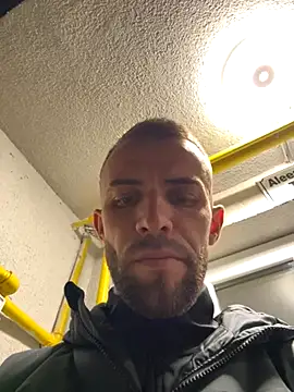 Snapshot of sexyman1936 chatting on 10.31.25 sexyman1936 online show from 10.31.25