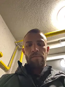 Snapshot of sexyman1936 chatting on 11.04.25 sexyman1936 online show from 11.04.25