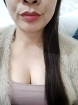 Girl Shy2000 online show from 11.23.25