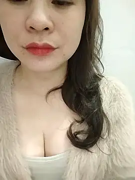 Girl Shy2000 online show from 02.04.26