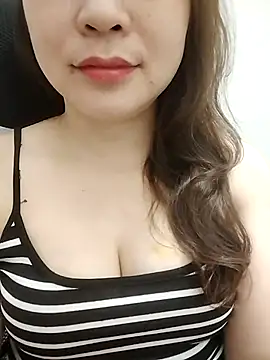 Snapshot of Girl_Shy2000 chatting on 04.22.26 Girl Shy2000 online show from 04.22.26
