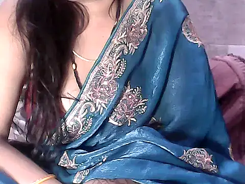 Snapshot of RINA_RANI_0 chatting on 11.15.25 RINA RANI 0 online show from 11.15.25