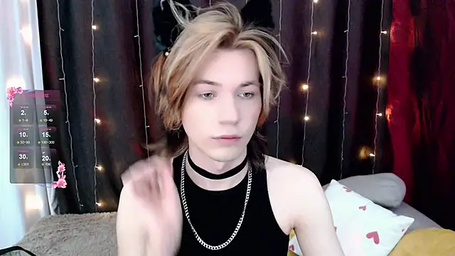 Snapshot of evan_reinhart chatting on 11.09.25 evan reinhart online show from 11.09.25