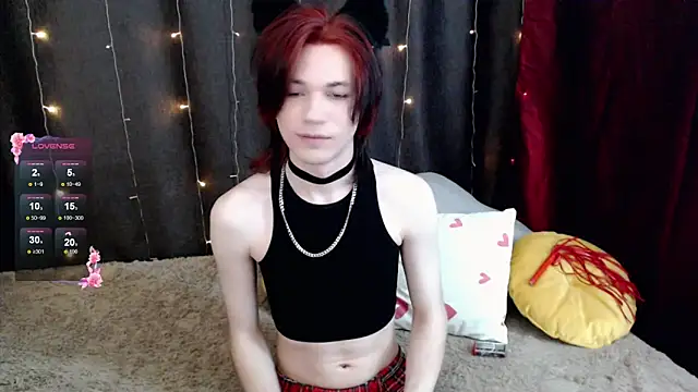 Snapshot of evan_reinhart chatting on 11.11.25 evan reinhart online show from 11.11.25